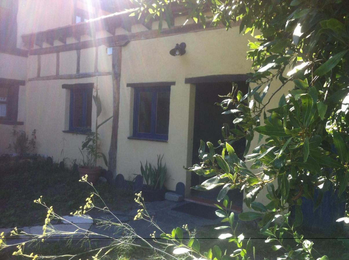 Apikale Guest House Ea ภายนอก รูปภาพ