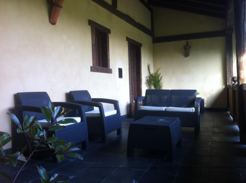 Apikale Guest House Ea ภายนอก รูปภาพ