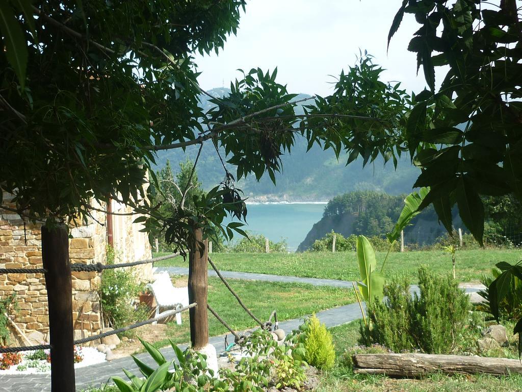 Apikale Guest House Ea ภายนอก รูปภาพ