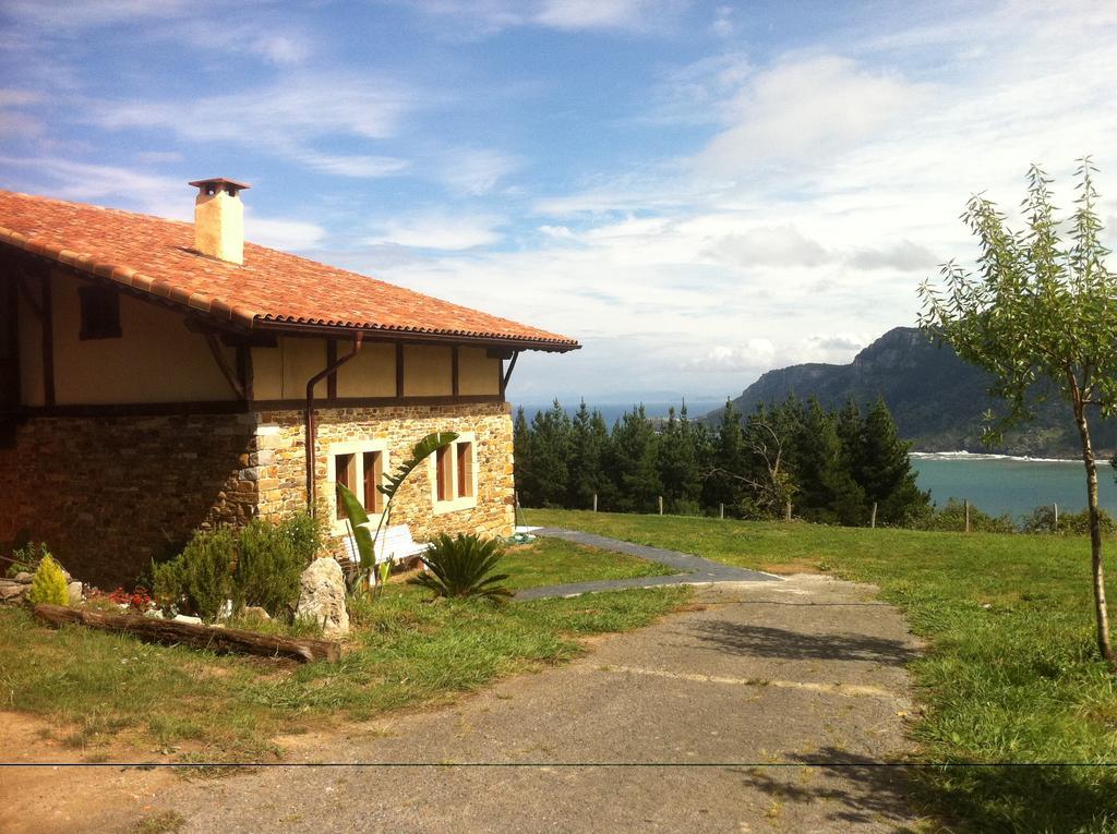 Apikale Guest House Ea ภายนอก รูปภาพ